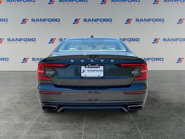 2022 Volvo S60 B5 Momentum