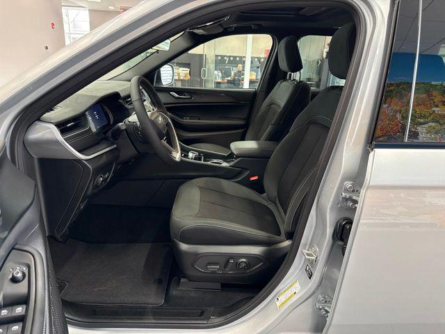2026 Jeep Grand Cherokee L Altitude 4x4