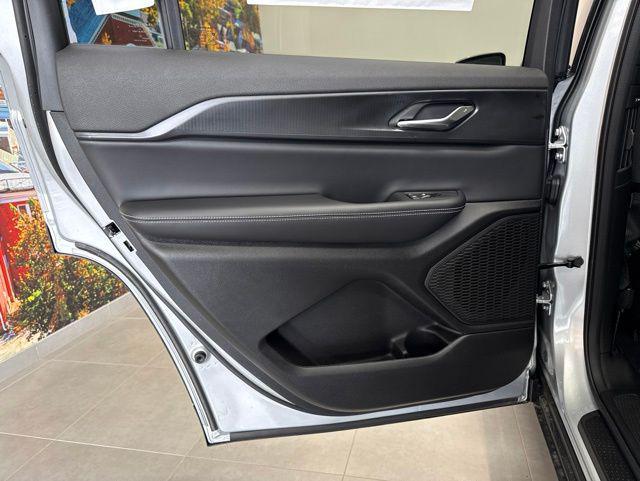 2026 Jeep Grand Cherokee L Altitude 4x4