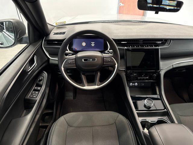 2026 Jeep Grand Cherokee L Altitude 4x4