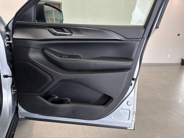 2026 Jeep Grand Cherokee L Altitude 4x4