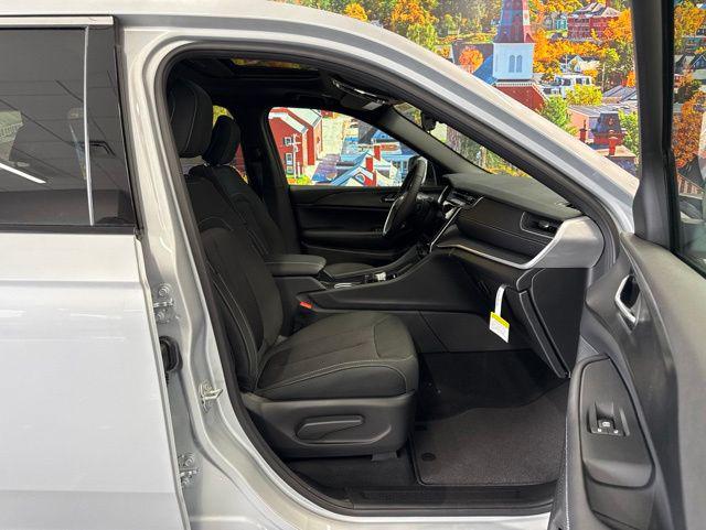 2026 Jeep Grand Cherokee L Altitude 4x4