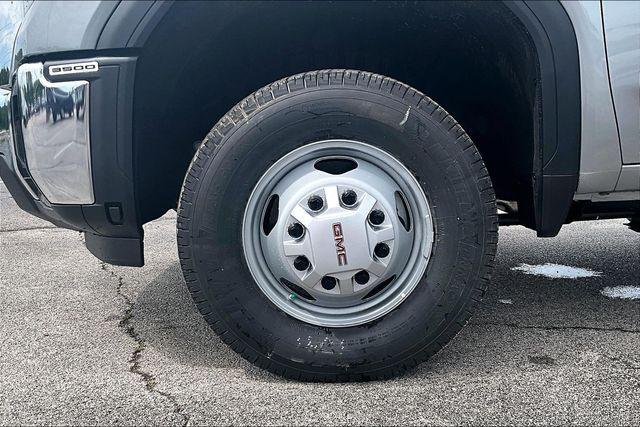 2026 GMC Sierra 3500HD Crew Cab, Long Bed, Pro Dual Rear Wheel, 4WD