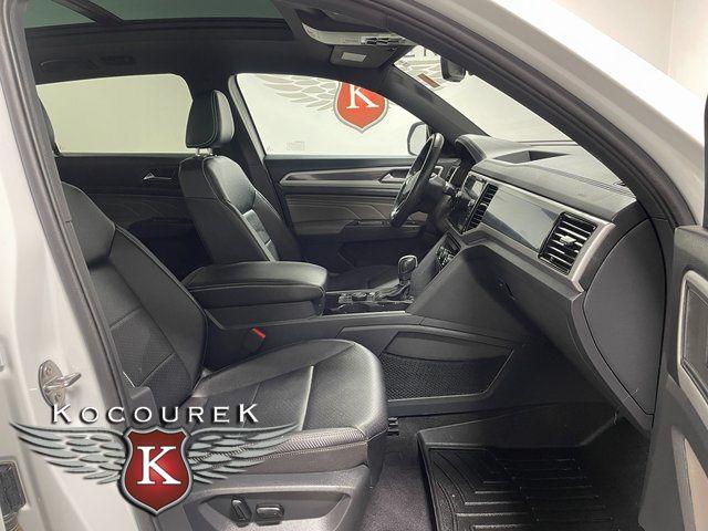 2023 Volkswagen Atlas Cross Sport 2.0T SEL R-Line Black