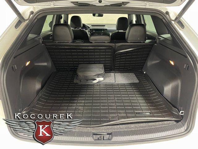 2023 Volkswagen Atlas Cross Sport 2.0T SEL R-Line Black