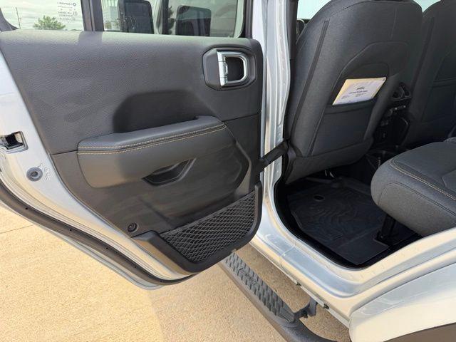 2024 Jeep Wrangler 4-Door Sahara 4x4