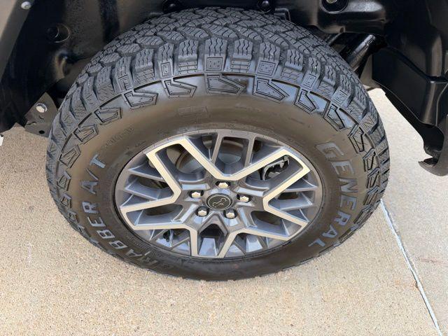 2024 Jeep Wrangler 4-Door Sahara 4x4