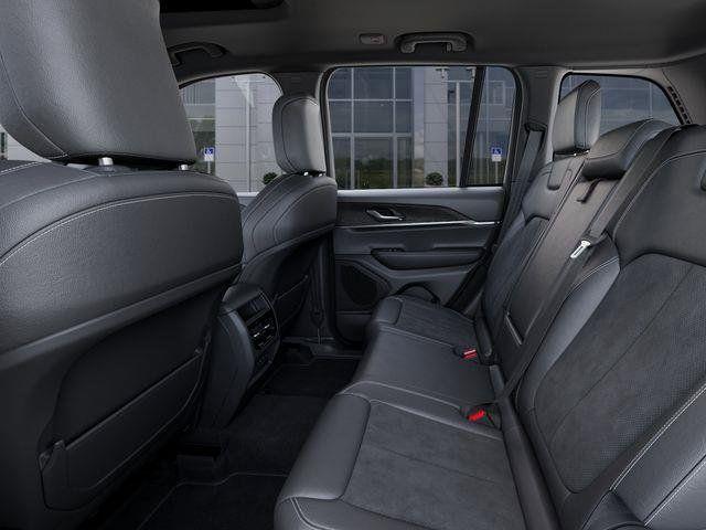 2026 Jeep Grand Cherokee Altitude 4x4