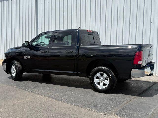 2023 Ram 1500 Classic SLT Crew Cab 4x4 5'7" Box