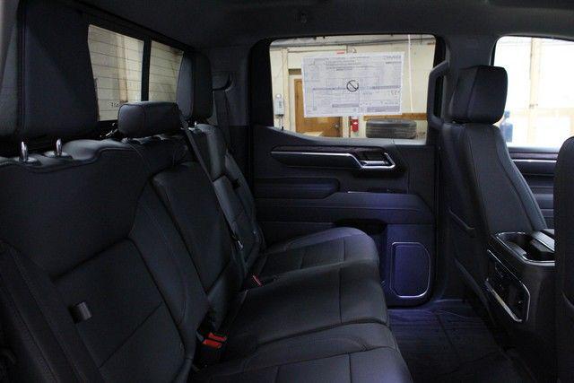 2026 GMC Sierra 1500 Crew Cab, Short Bed, SLT, 4WD