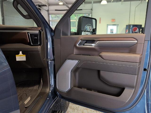 2026 GMC Sierra 2500HD Crew Cab, Standard Bed, Denali, 4WD