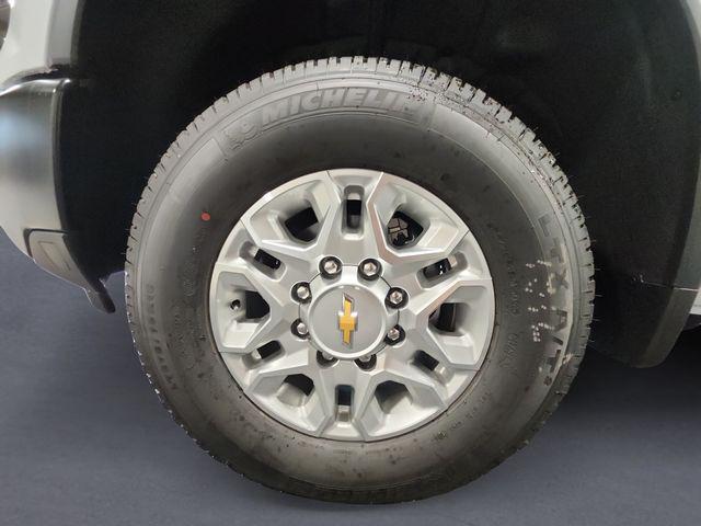 2026 Chevrolet Silverado 3500HD Double Cab, Long Bed, WT Dual Rear Wheel, 4WD