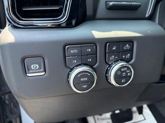 2025 GMC Sierra 1500 4WD Crew Cab Short Box AT4X