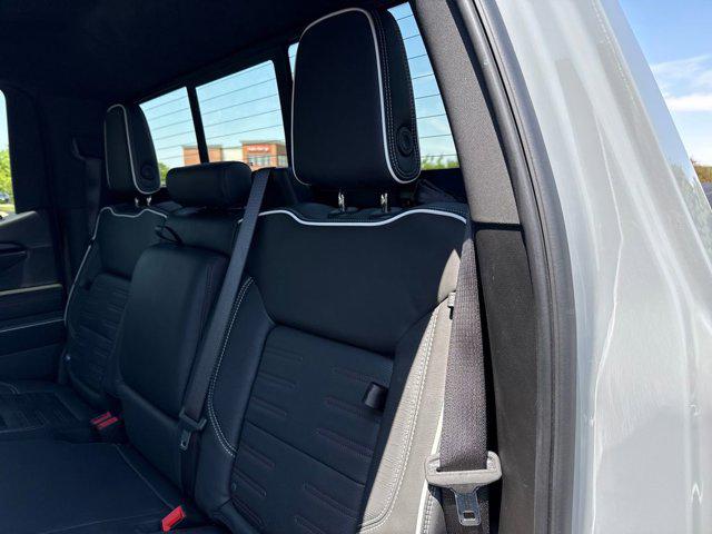 2025 GMC Sierra 1500 4WD Crew Cab Short Box AT4X