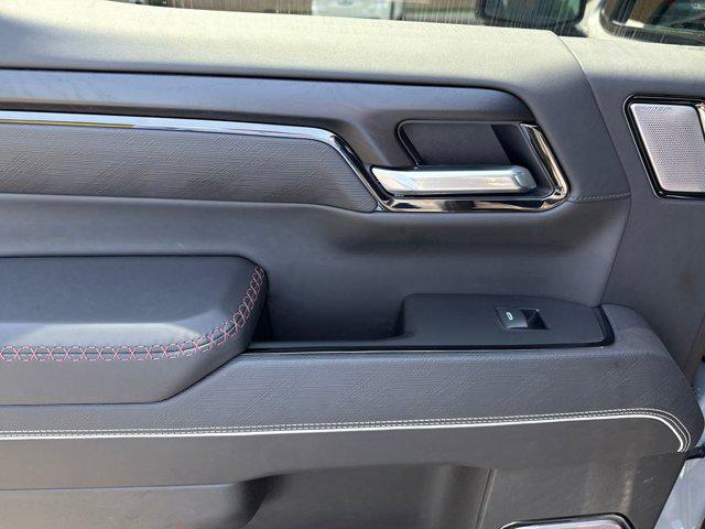 2025 GMC Sierra 1500 4WD Crew Cab Short Box AT4X