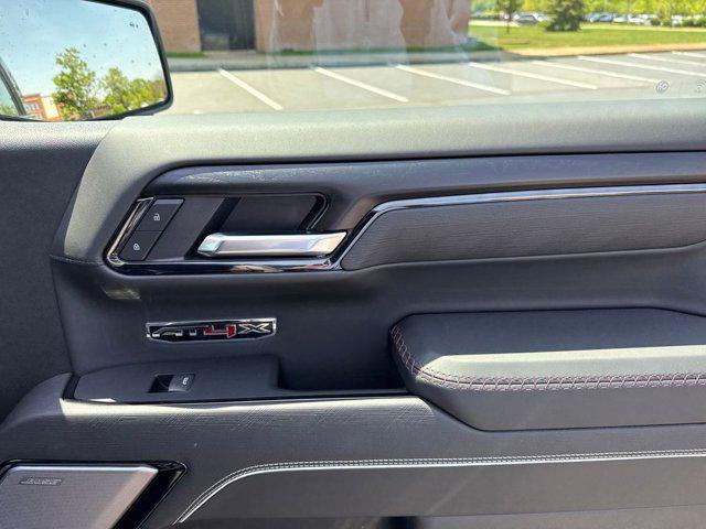 2025 GMC Sierra 1500 4WD Crew Cab Short Box AT4X