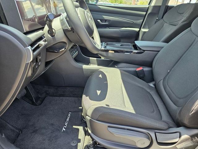 2026 Hyundai Tucson Hybrid Blue SE