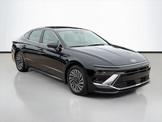 2025 Hyundai Sonata Hybrid Limited