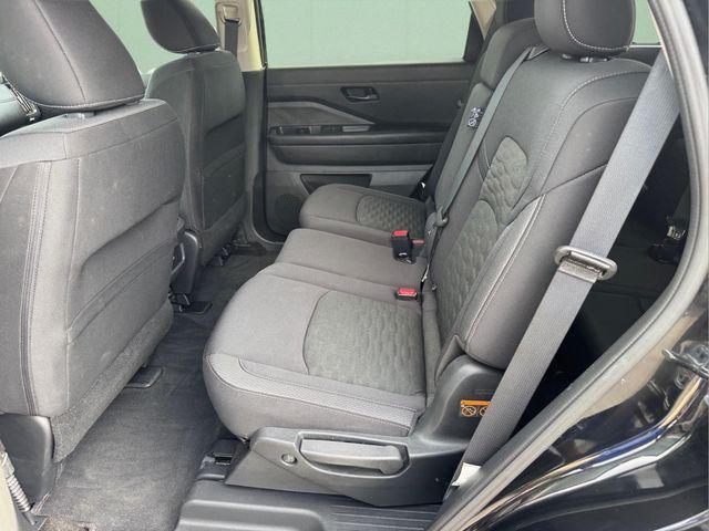 2025 Nissan Pathfinder SV 4WD