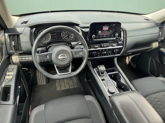 2025 Nissan Pathfinder SV 4WD