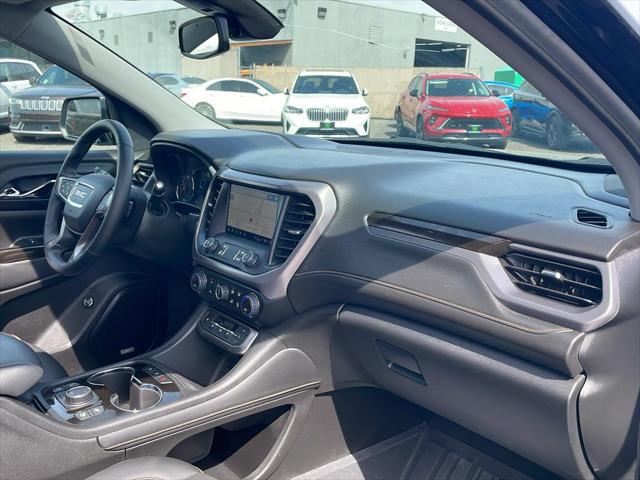 2023 GMC Acadia AT4