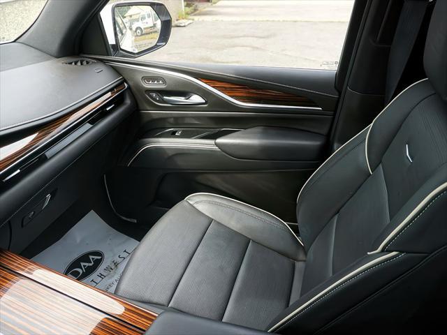 2023 Cadillac Escalade Premium Luxury