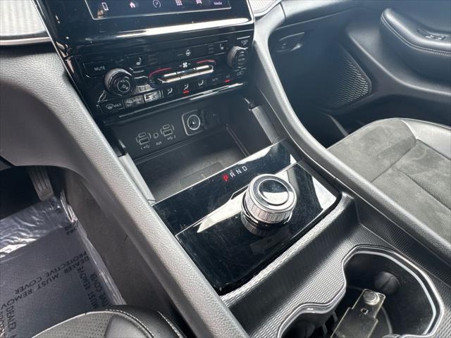 2025 Jeep Grand Cherokee Altitude 4x4