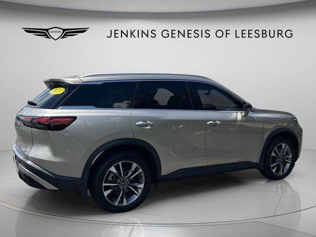 2023 INFINITI QX60 LUXE