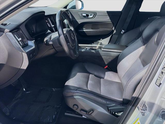 2019 Volvo XC60 T5 Momentum