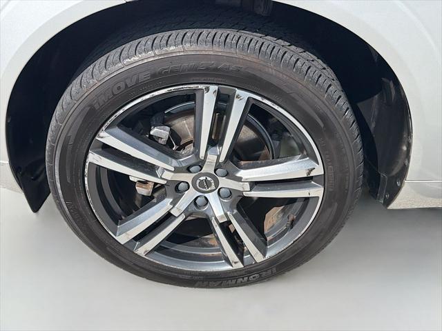 2019 Volvo XC60 T5 Momentum