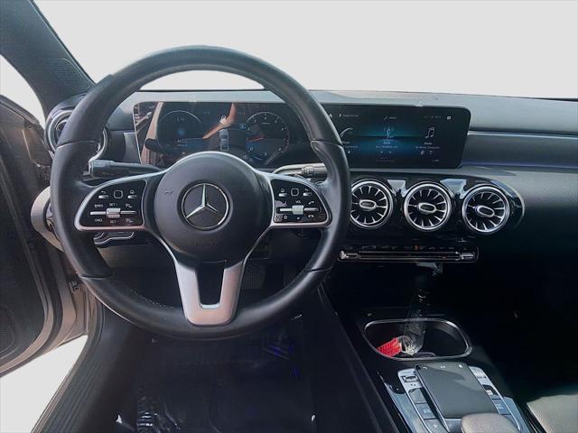 2020 Mercedes-Benz A 220 A 220