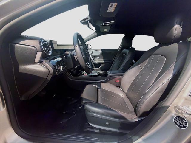 2020 Mercedes-Benz A 220 A 220
