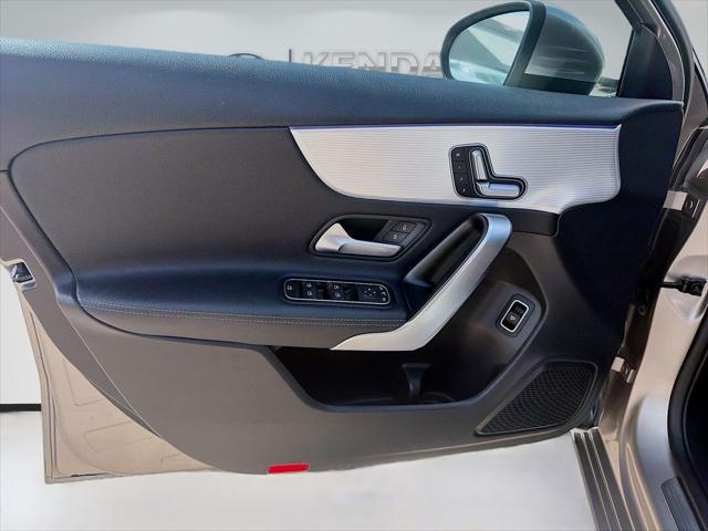 2020 Mercedes-Benz A 220 A 220