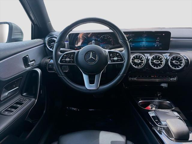 2020 Mercedes-Benz A 220 A 220