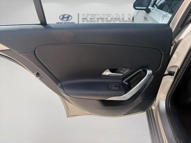 2020 Mercedes-Benz A 220 A 220