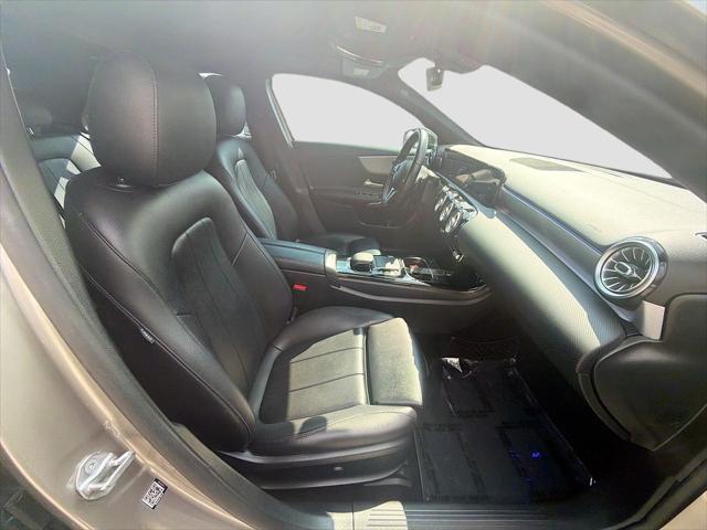2020 Mercedes-Benz A 220 A 220
