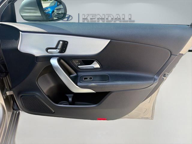 2020 Mercedes-Benz A 220 A 220