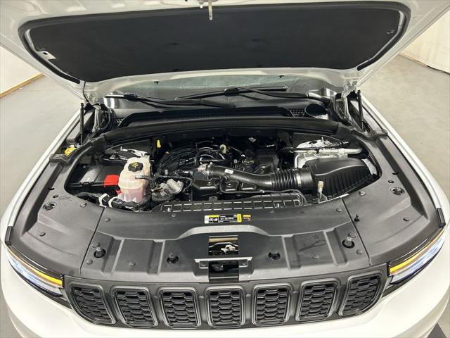 2023 Jeep Grand Cherokee L Altitude 4x4