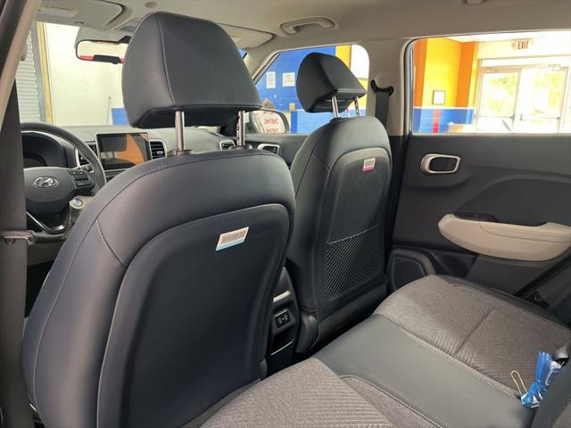 2026 Hyundai Venue SEL w/Two-Tone Roof