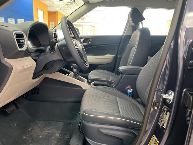2026 Hyundai Venue SEL w/Two-Tone Roof