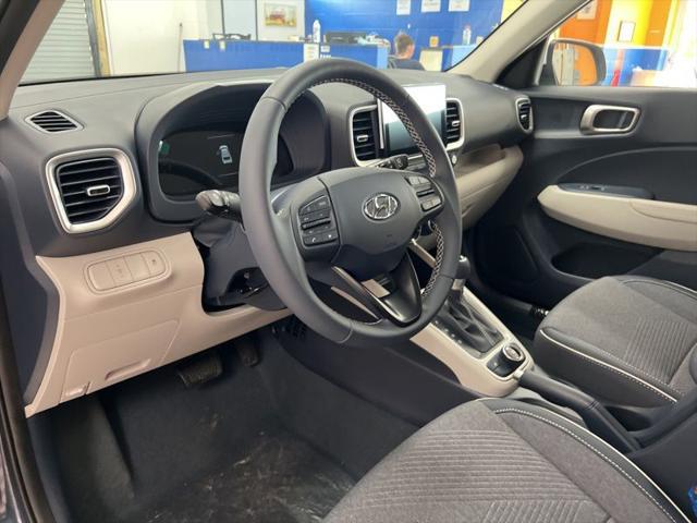 2026 Hyundai Venue SEL w/Two-Tone Roof