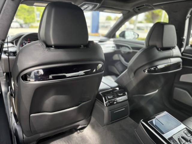 2022 Audi S8 TFSI quattro Tiptronic