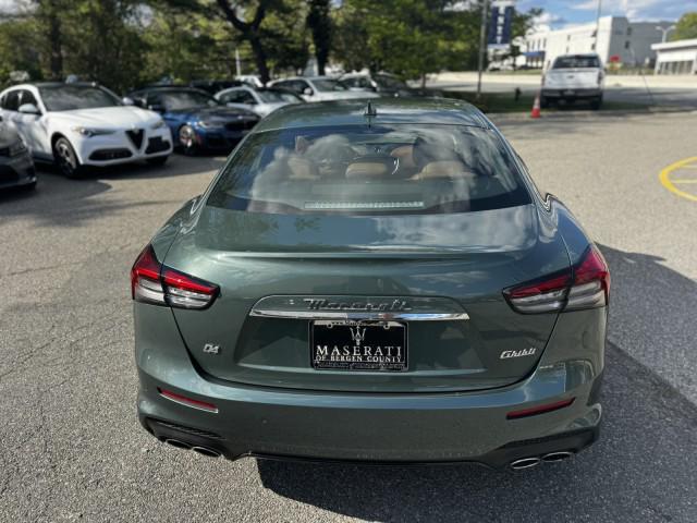 2022 Maserati Ghibli Modena Q4