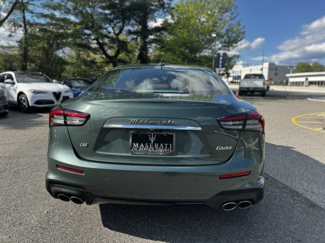 2022 Maserati Ghibli Modena Q4
