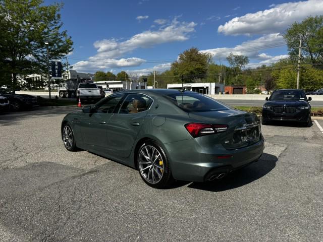 2022 Maserati Ghibli Modena Q4