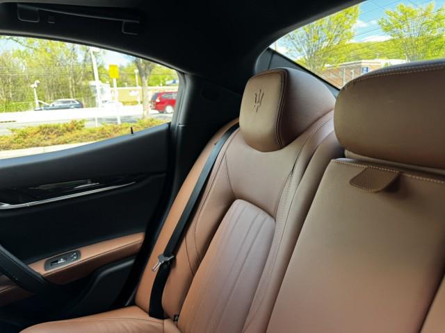 2022 Maserati Ghibli Modena Q4