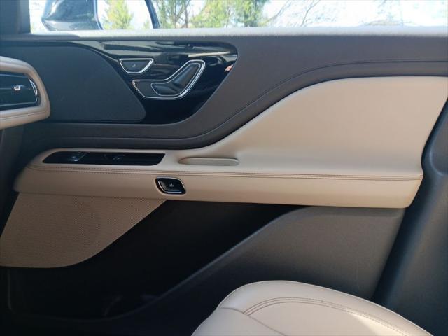 2022 Lincoln Aviator Standard