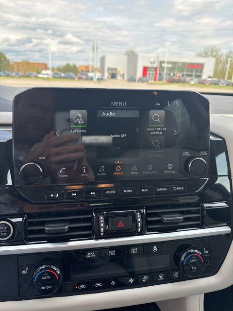2024 Nissan Pathfinder SL 4WD