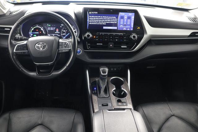 2021 Toyota Highlander Hybrid Platinum