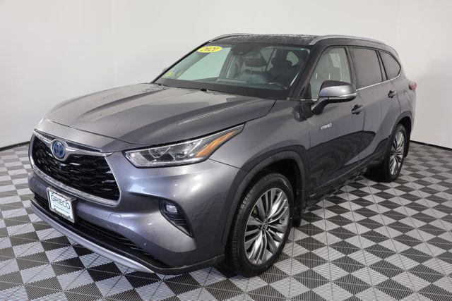 2021 Toyota Highlander Hybrid Platinum